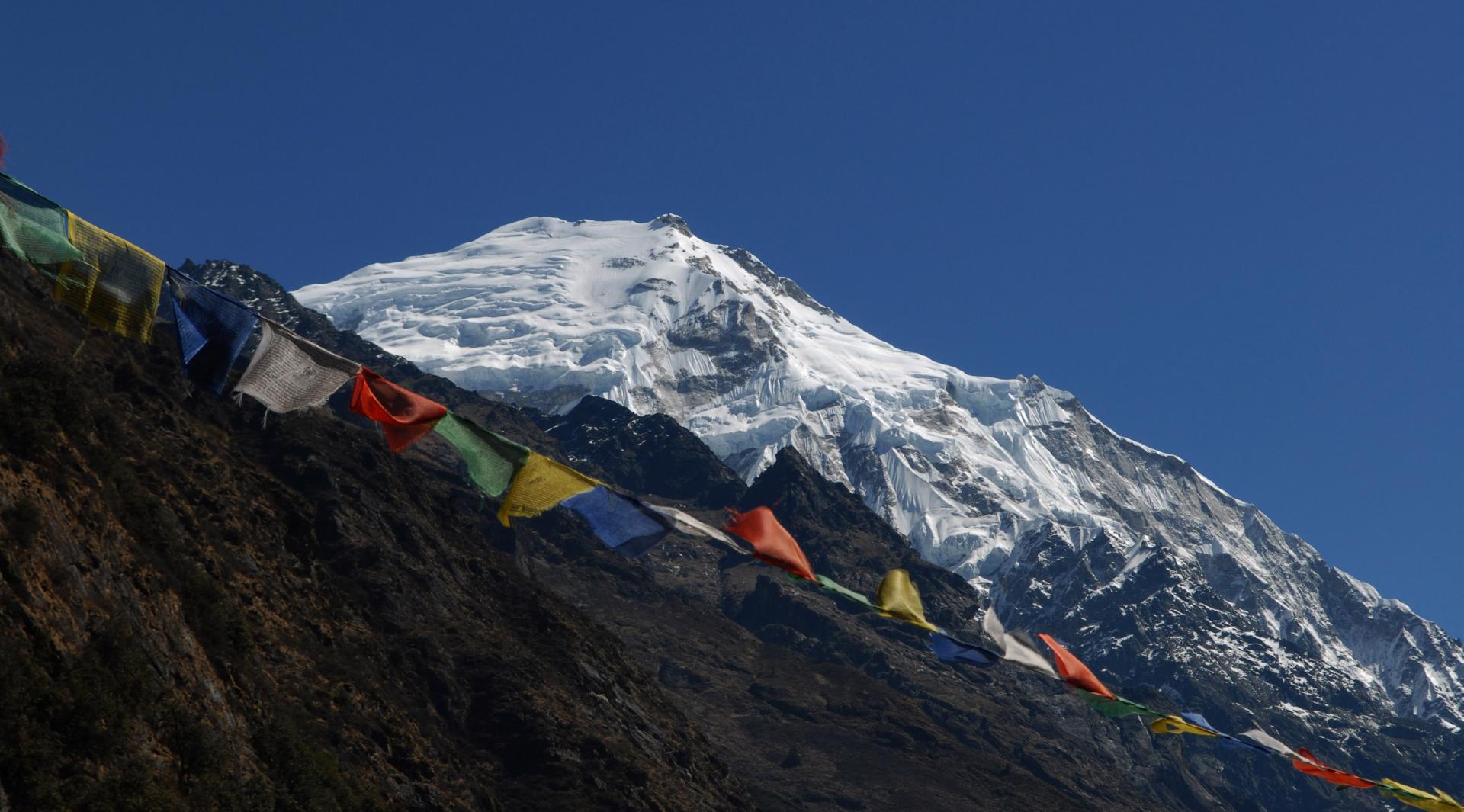 Le plus haut sommet du langtang 7225m 1