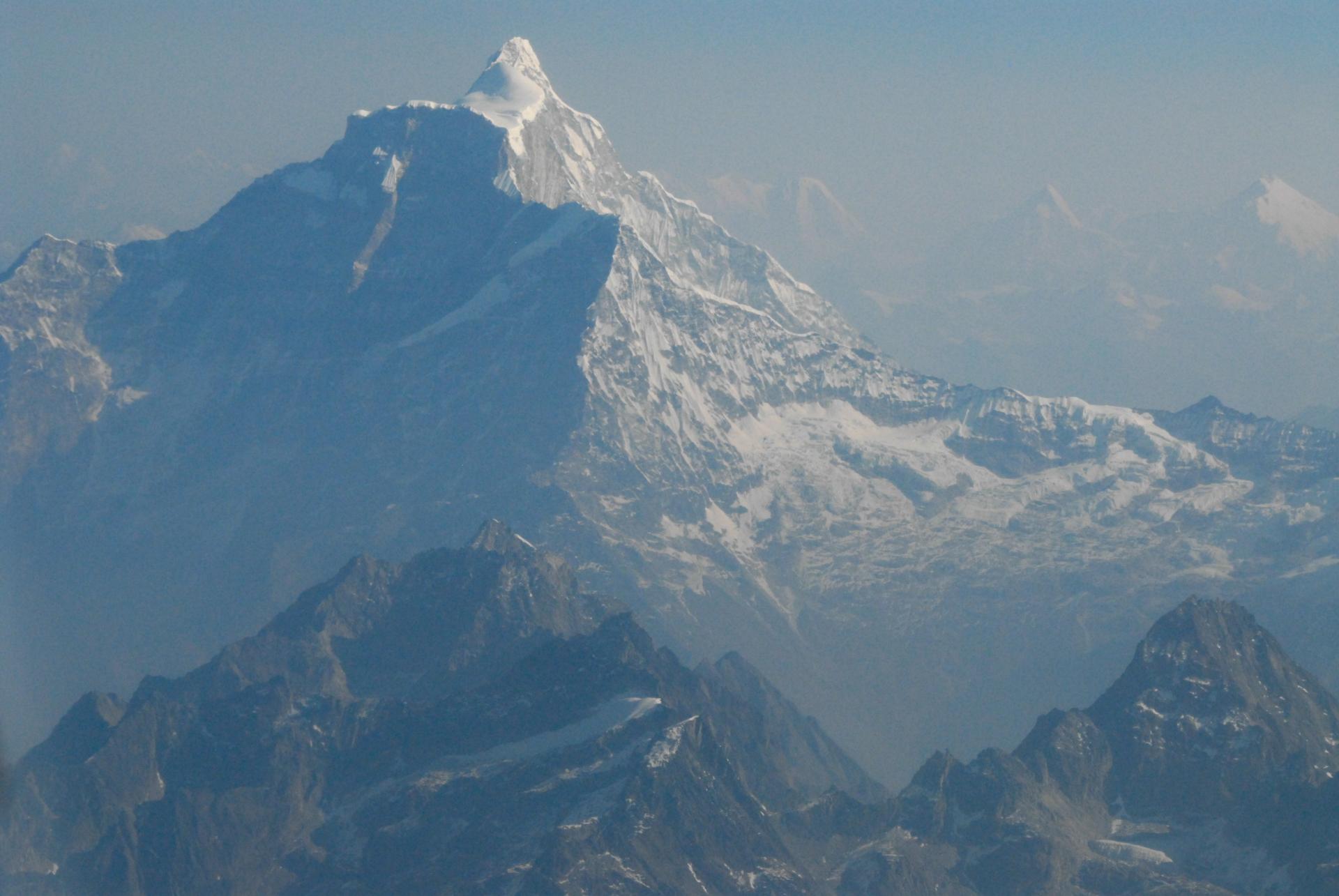 Sommet himalayen vu d'avion